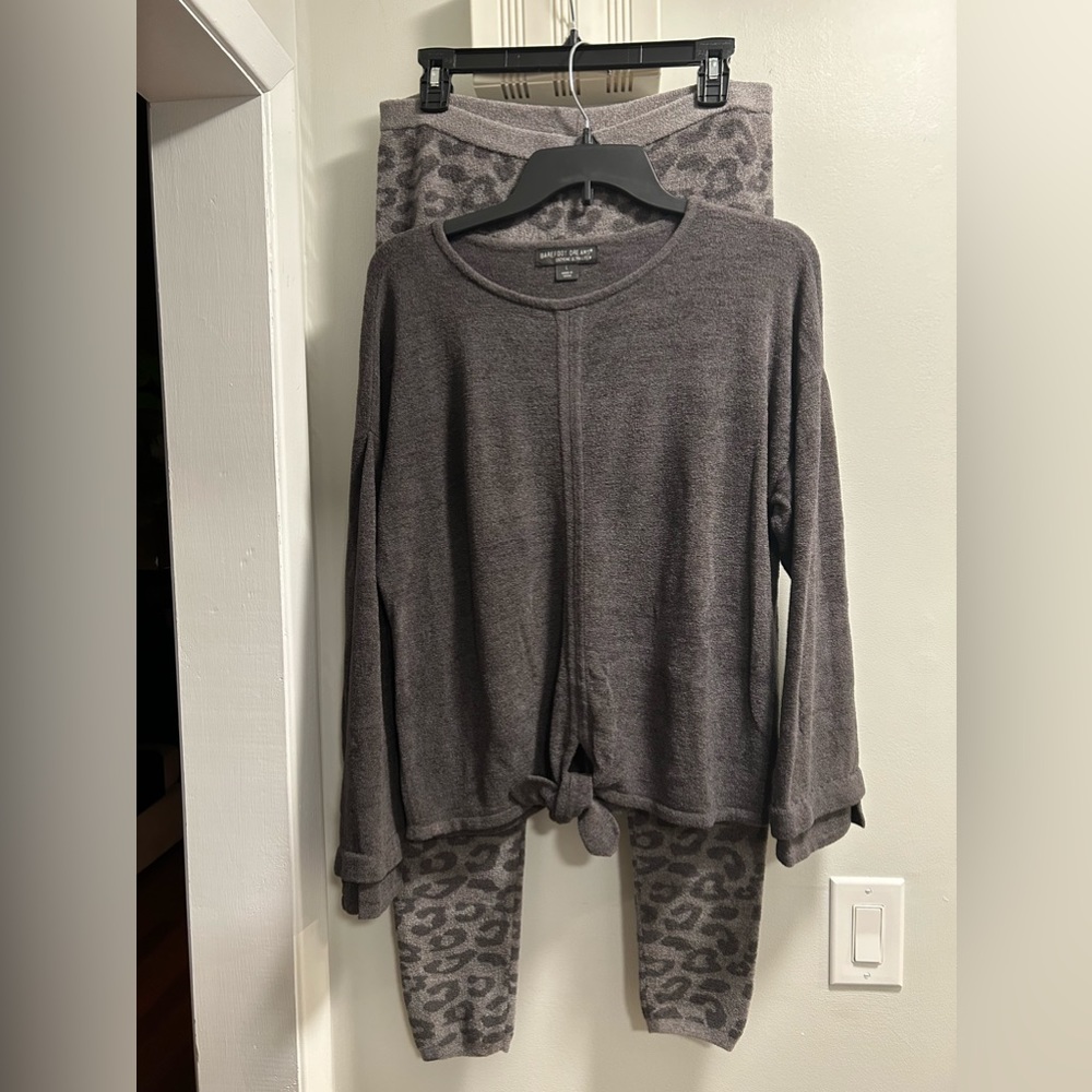 Barefoot Dreams CozyChic Ultra Lite, Leopard print Lounge Set, size large